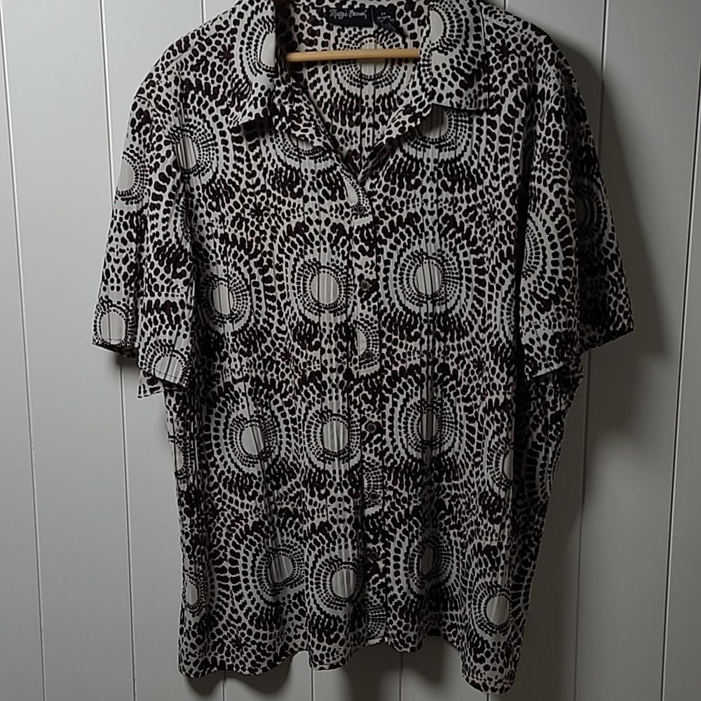 Maggie Barnes Crinkle Top Womens Size 2X Boho Button Up Stretch